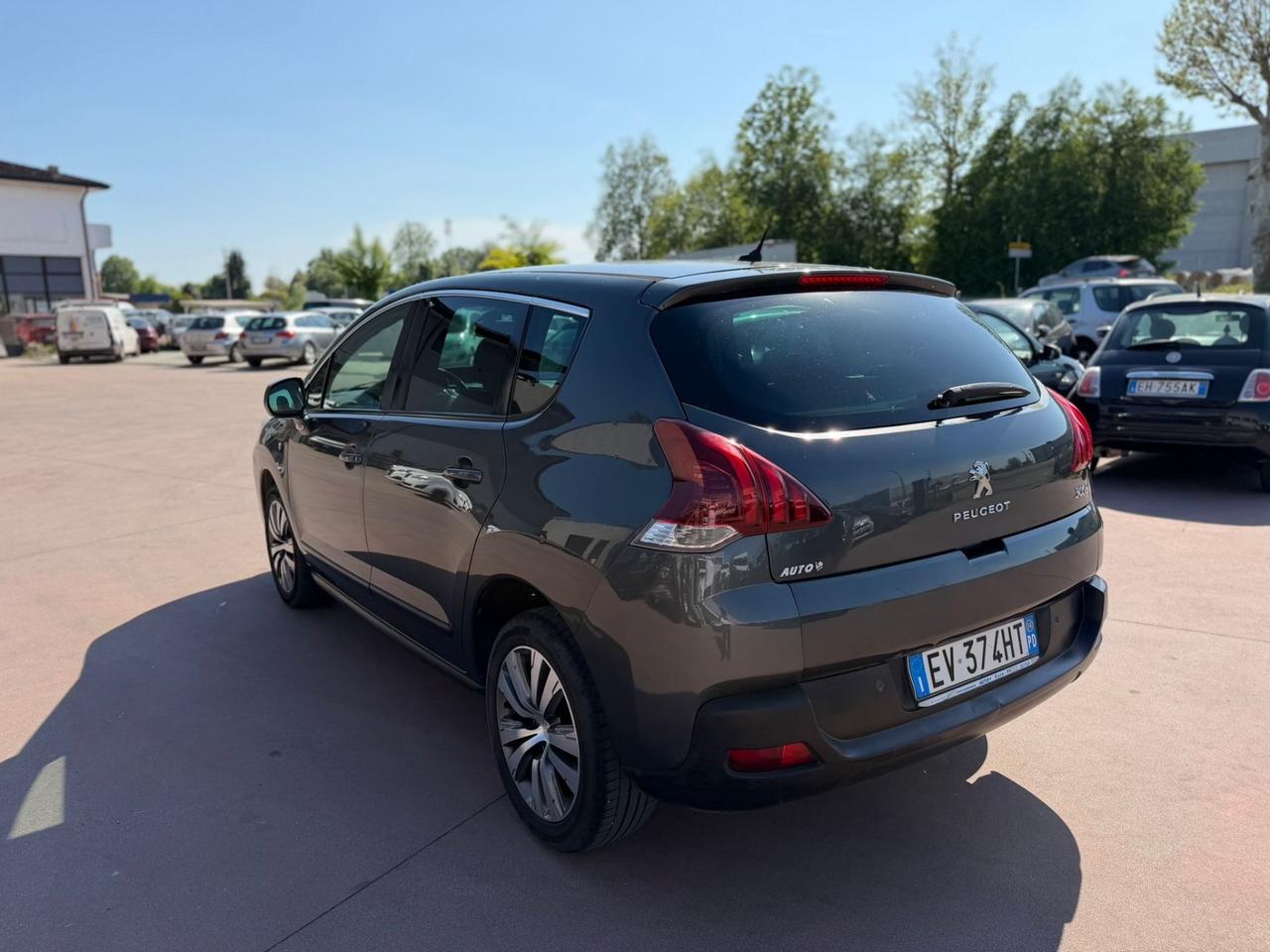 Peugeot 3008 1.6 HDi 115CV Business