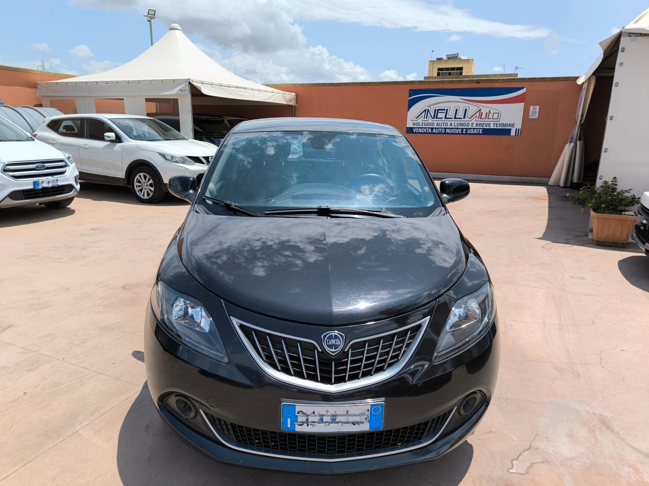 Lancia Ypsilon 1.0 FireFly 5 porte S&S Hybrid Ecochic Silver