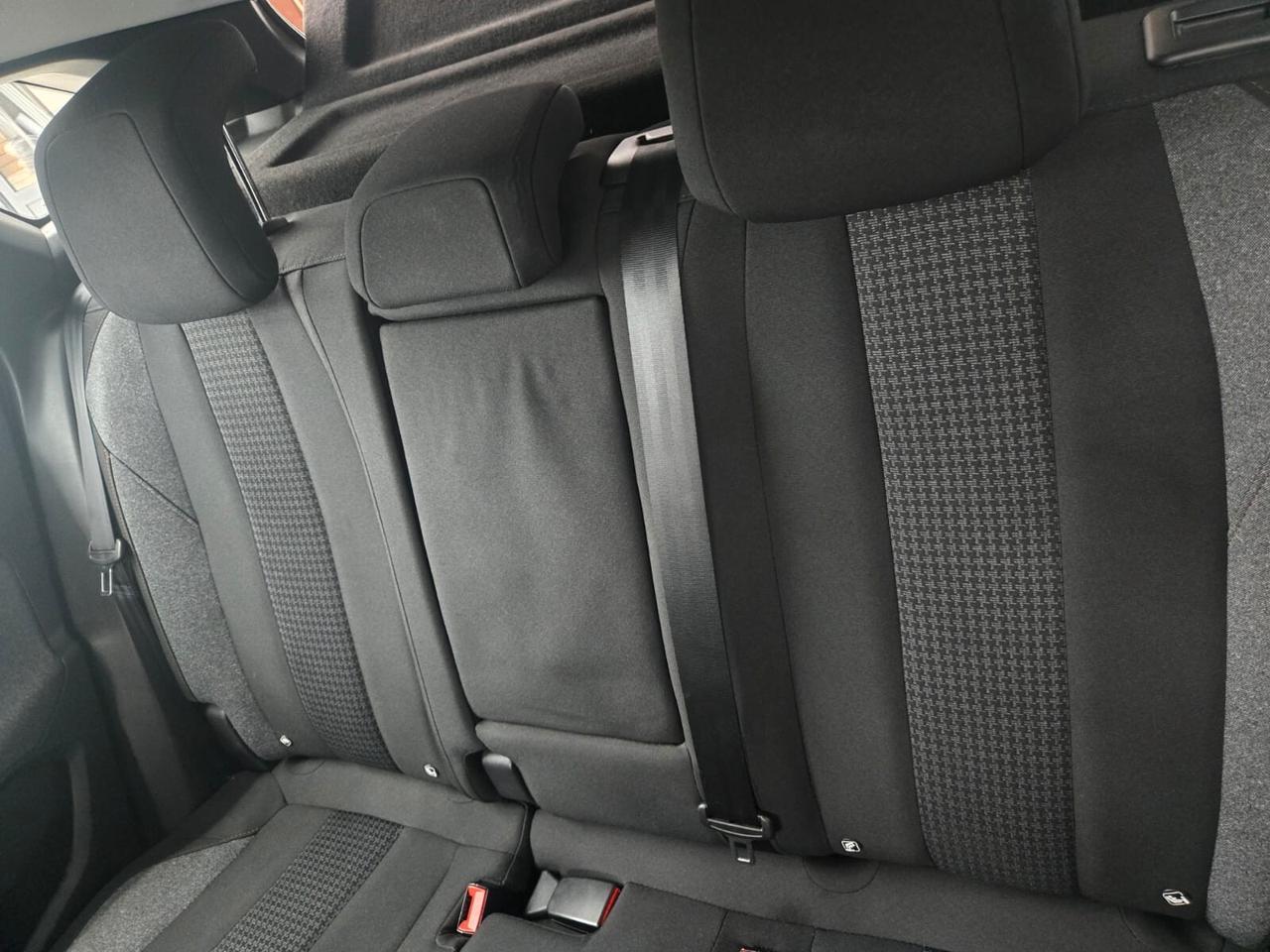 Peugeot 3008 BlueHDi 130 S&S EAT8 Allure