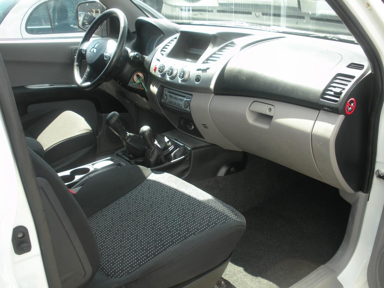 Mitsubishi L200 2.5 DI-D/178CV Club Cab Intense Plus