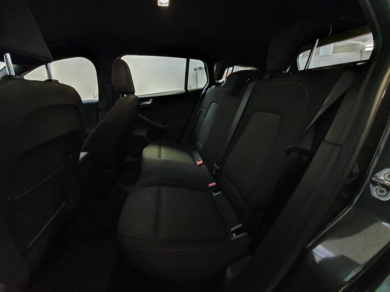 FORD Focus 4ª serie - Focus 1.0 EcoBoost Hybrid 125CV Powershift SW ST-Line Design