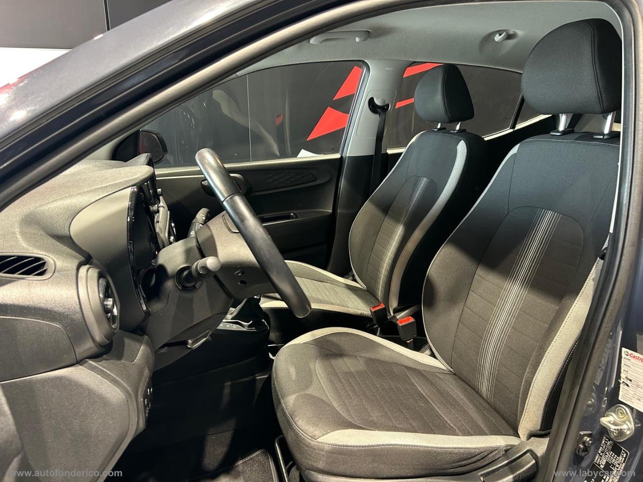 HYUNDAI i10 1.0 MPI AT Tech