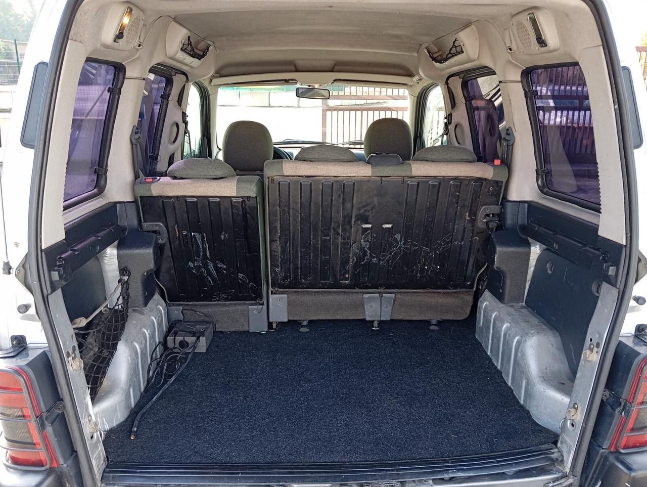Peugeot Ranch 2.0 HDi 5p. Lee
