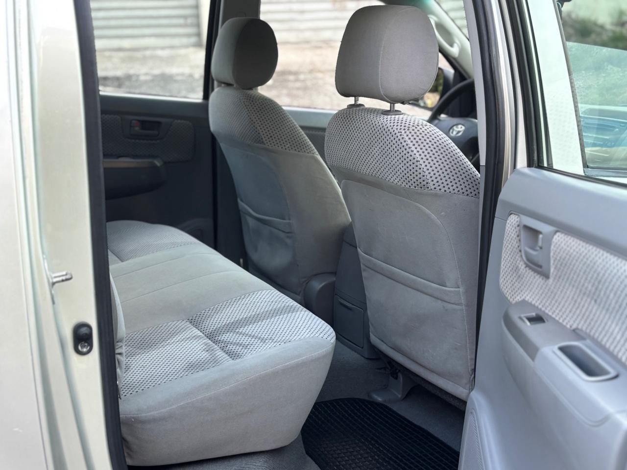 Toyota Hilux 3.0 D-4D aut.4WD 4p. Double Cab SR