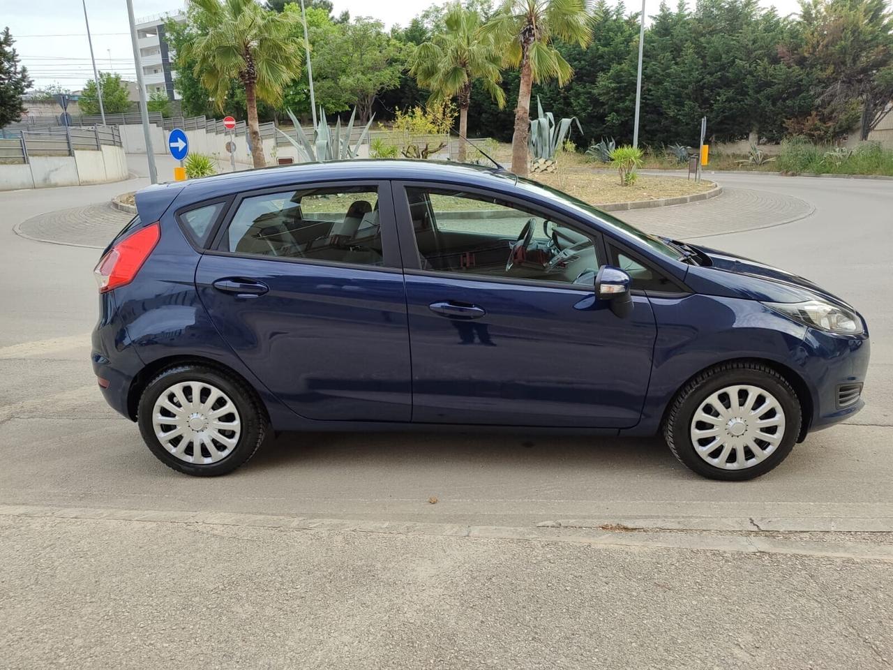 Ford Fiesta 1.5 TDCi 75CV Business!!