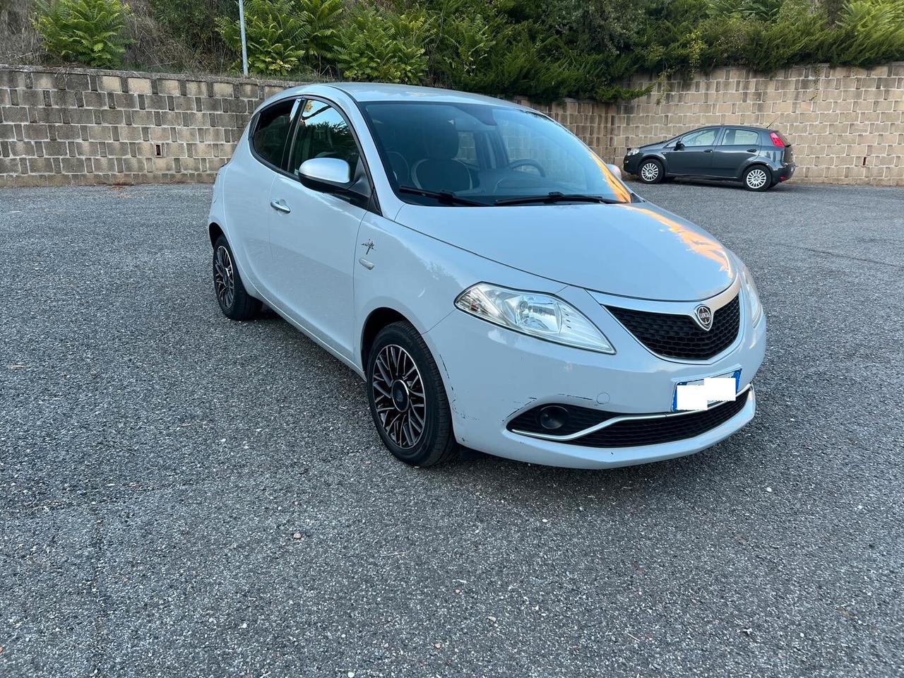 Lancia Ypsilon 1.2 69 CV 5 porte Mya KM 120000!