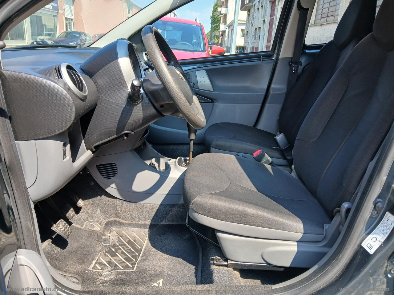 TOYOTA Aygo 1.0 VVT-i 5p. Connect