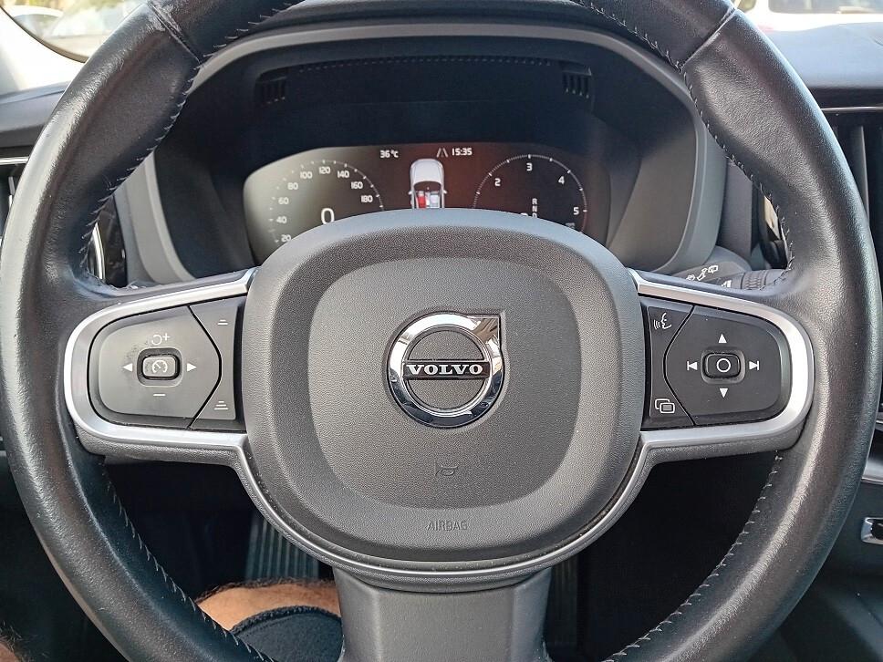Volvo XC60 B4 (d) AWD Geartronic Momentum Pro