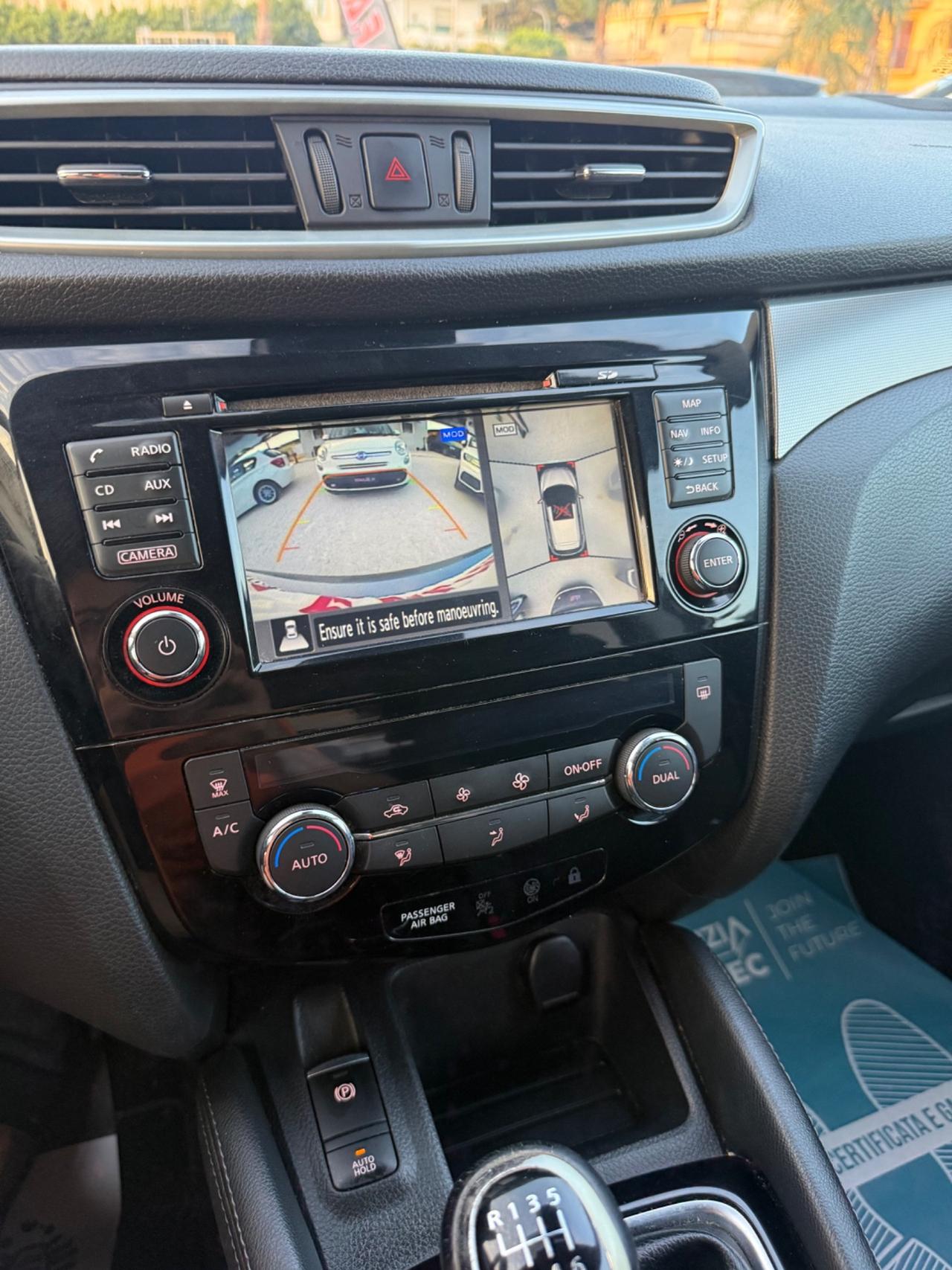 Nissan Qashqai 1.5 dCi N-Connecta