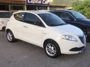 Lancia Ypsilon 0.9 TwinAir 85 CV 5 porte Metano Ecochic Silver