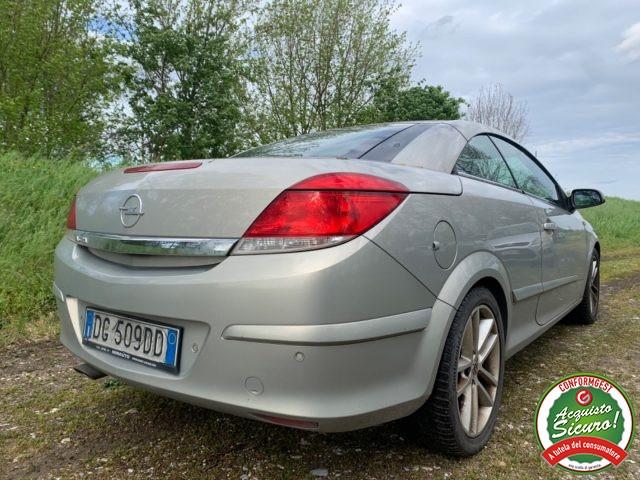 OPEL Astra TwinTop 1.6 16V VVT Cosmo