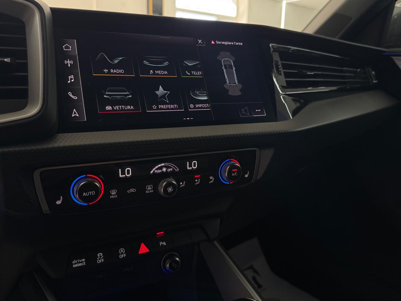 Audi A1 citycarve S- tronic Identity Contrast Iper Full
