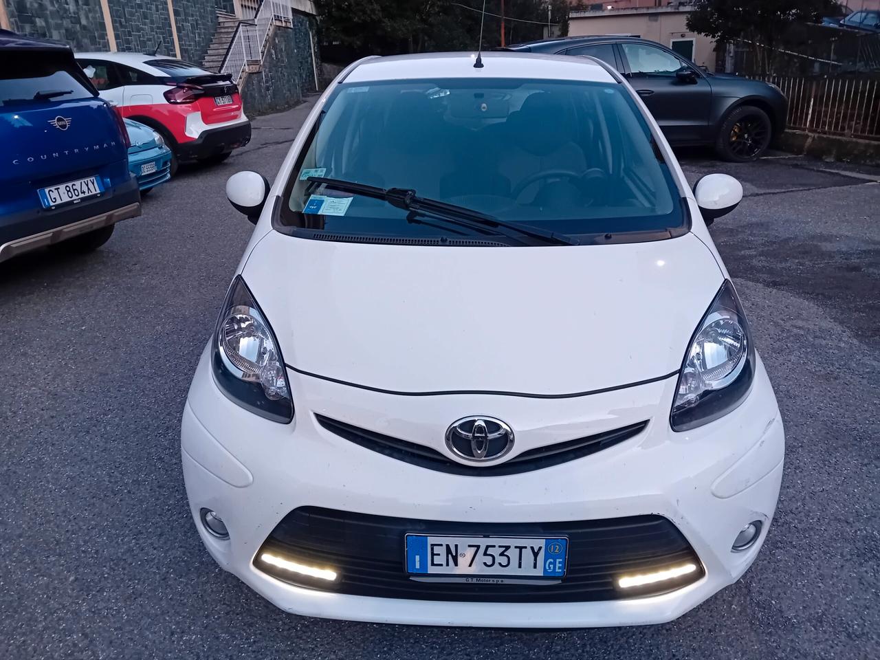 Toyota Aygo 1.0 12V VVT-i 5 porte Active Connect