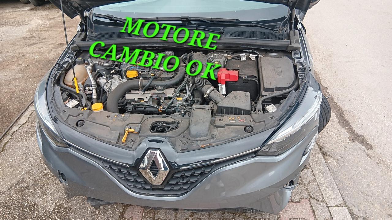 Renault Clio incidentata sinistrata mondialcars 023