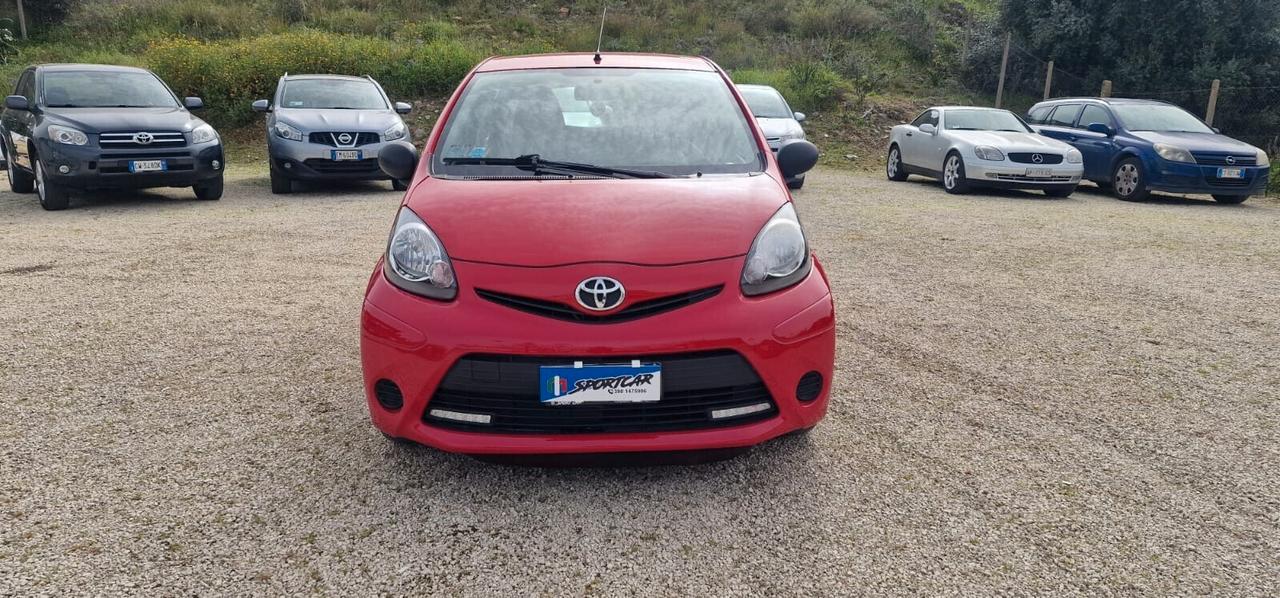 Toyota Aygo 1.0 12V VVT-i 3 porte Lounge Connect