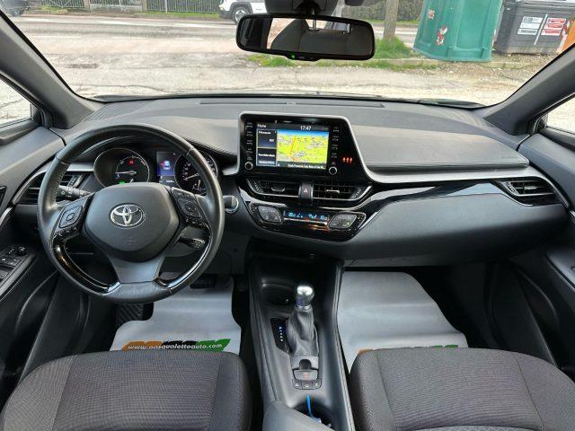 TOYOTA C-HR 1.8 Hybrid E-CVT Business