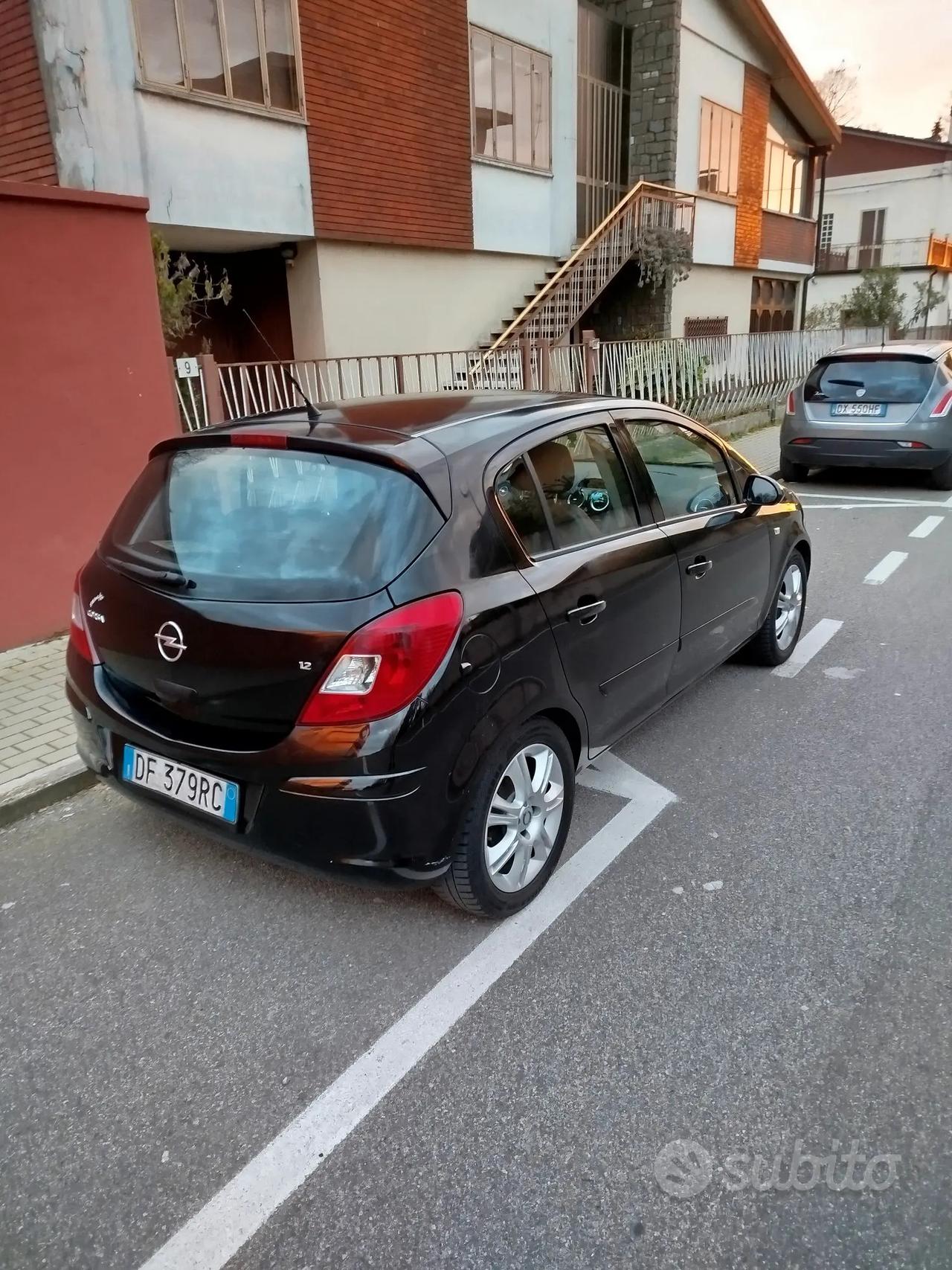 Opel Corsa unico proprietario