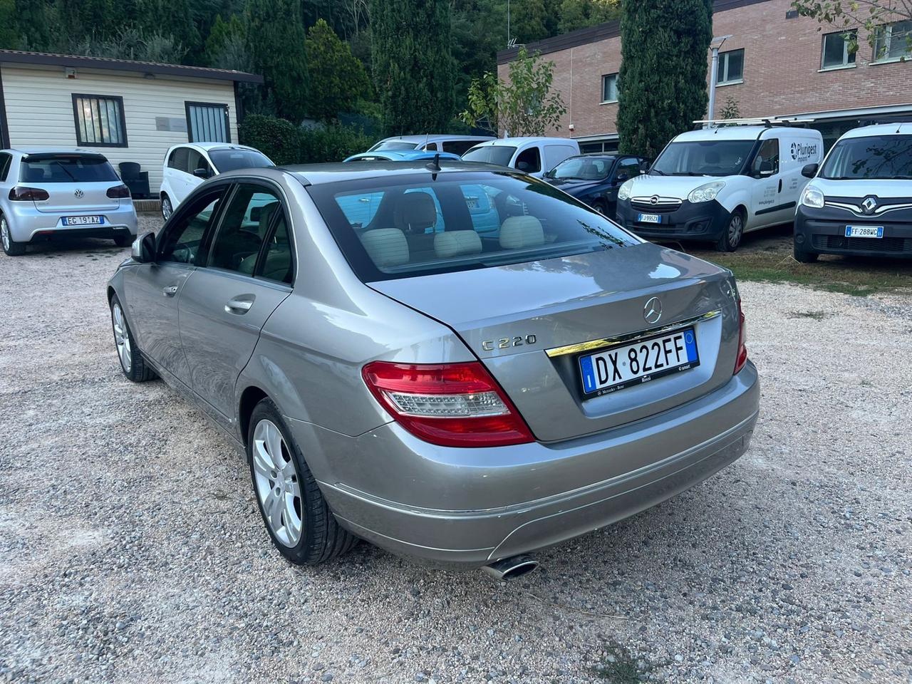 Mercedes-benz C 220 CDI BlueEFFICIENCY Avantgarde AMG