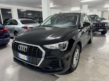 Audi Q3 35 2.0 tdi Business s-tronic
