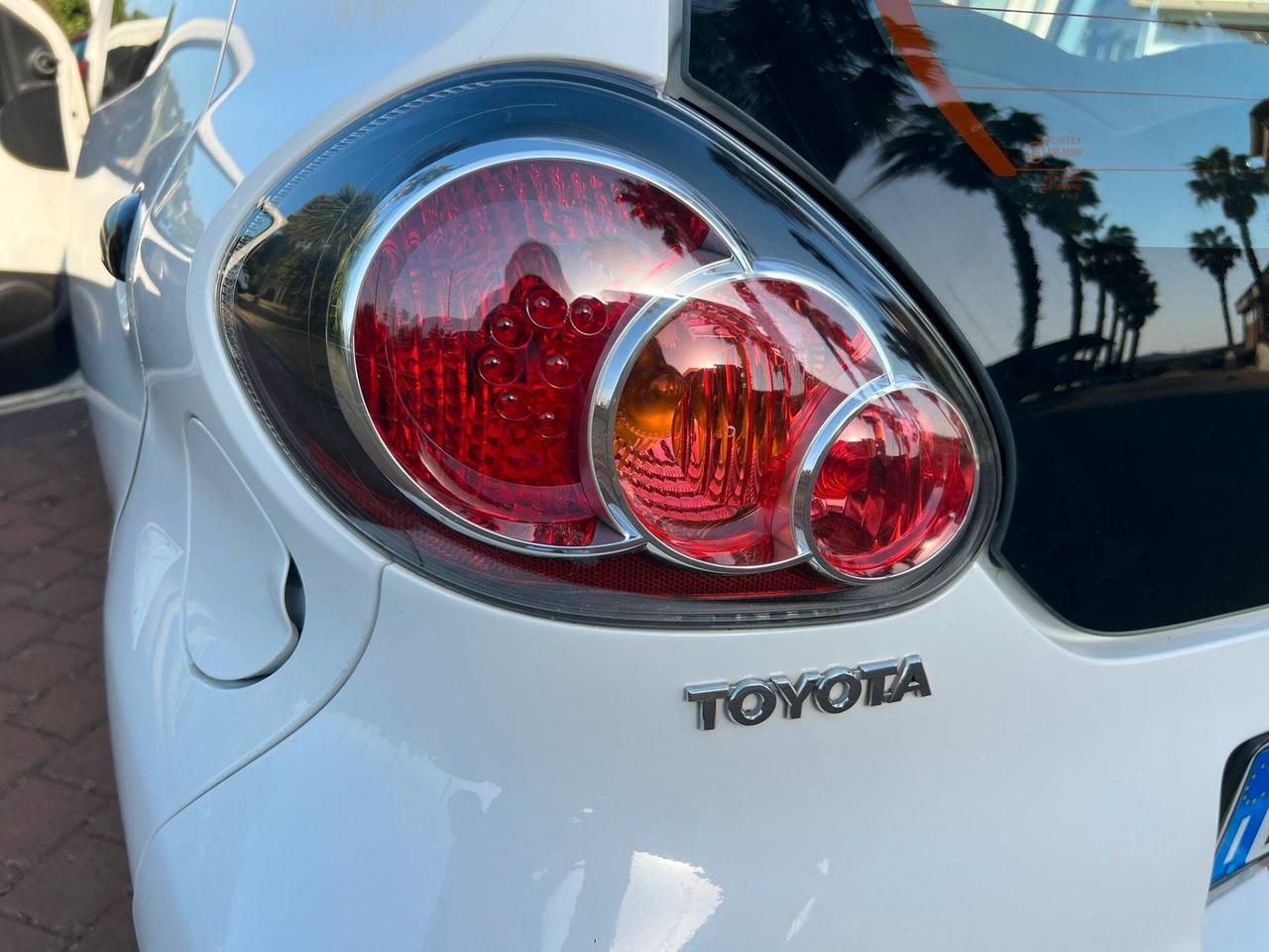 Toyota Aygo 1.0 12V VVT-i 5 porte Active Connect