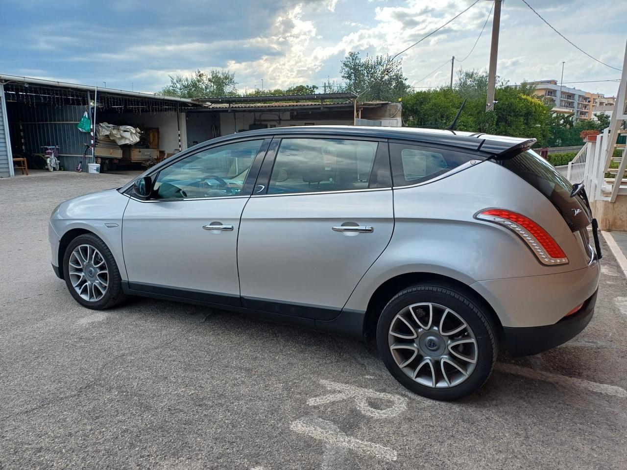 Lancia Delta 1.6 MJT DPF Argento