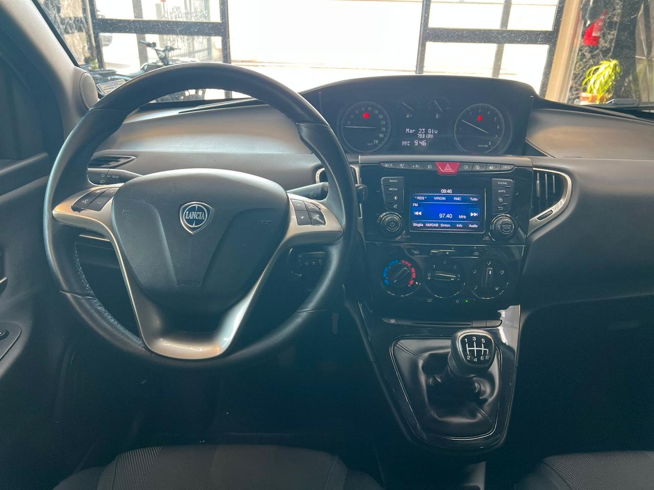 Lancia Ypsilon 1.0 FireFly 5 porte S&S Hybrid Ecochic Silver