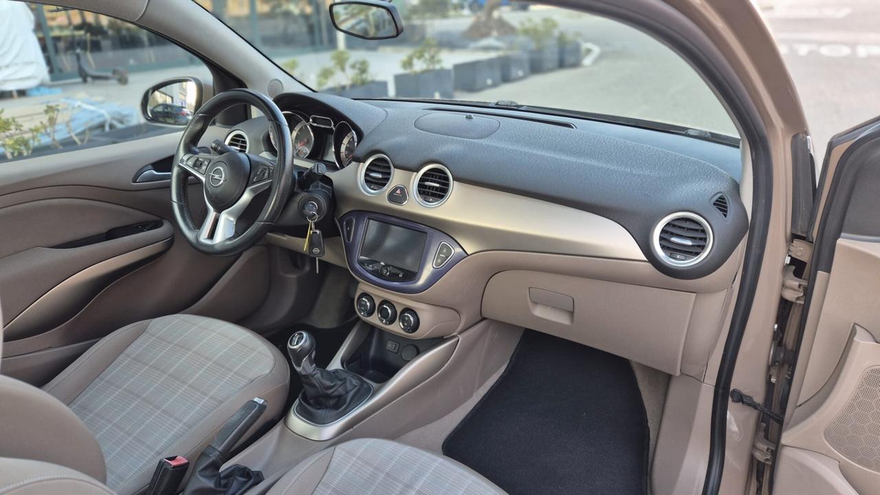 Opel Adam 1.2 70 CV White/Black Link