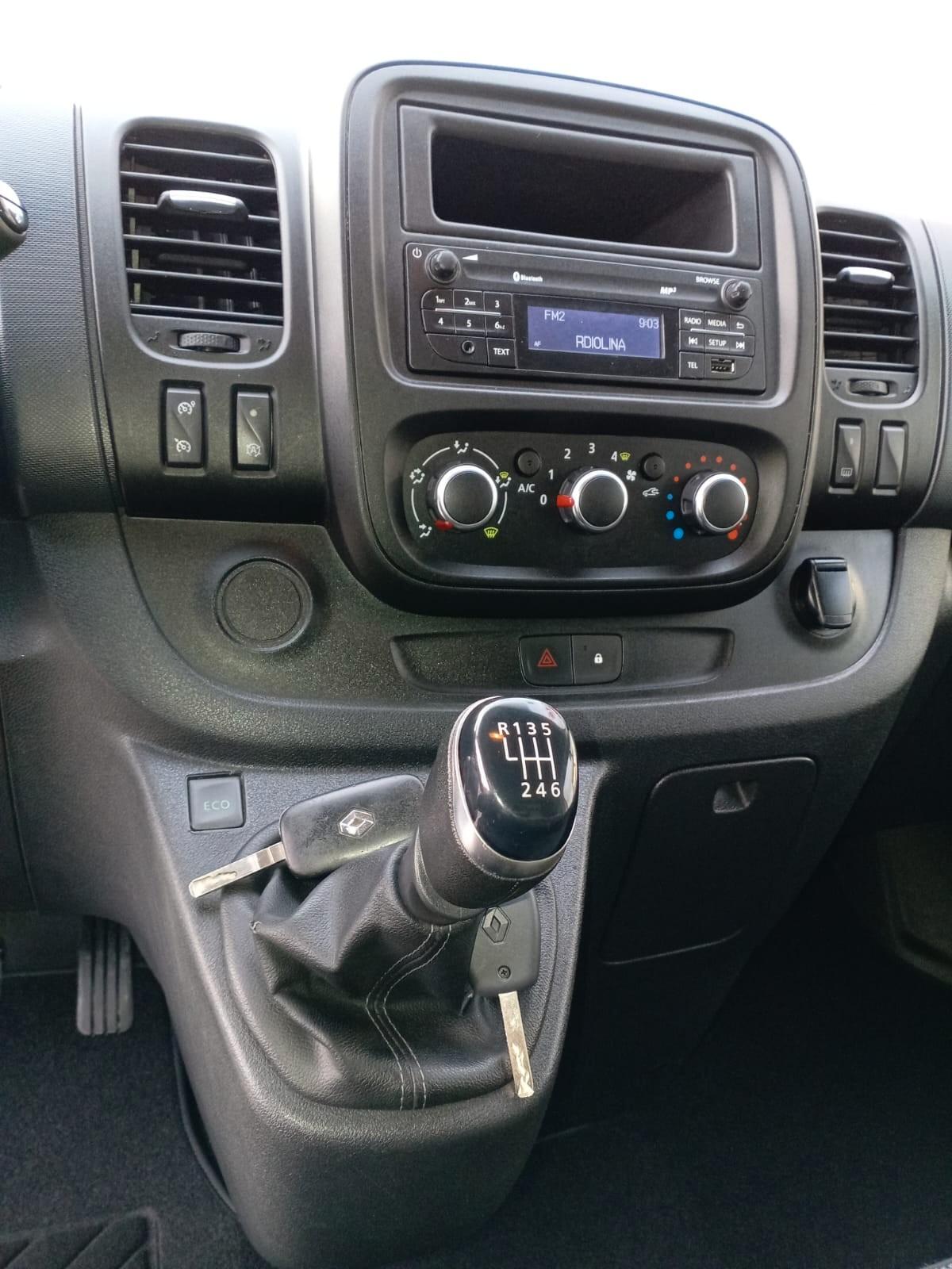 Renault Trafic FURGONE 3 POSTI TRIPLA APERTURA iva esposta