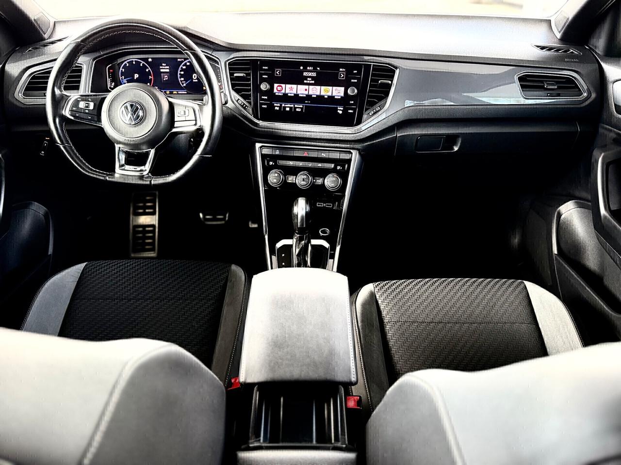 VW T-Roc 1.5 TSI R-LINE *LED*CERCHI18*SENSORI*DSG