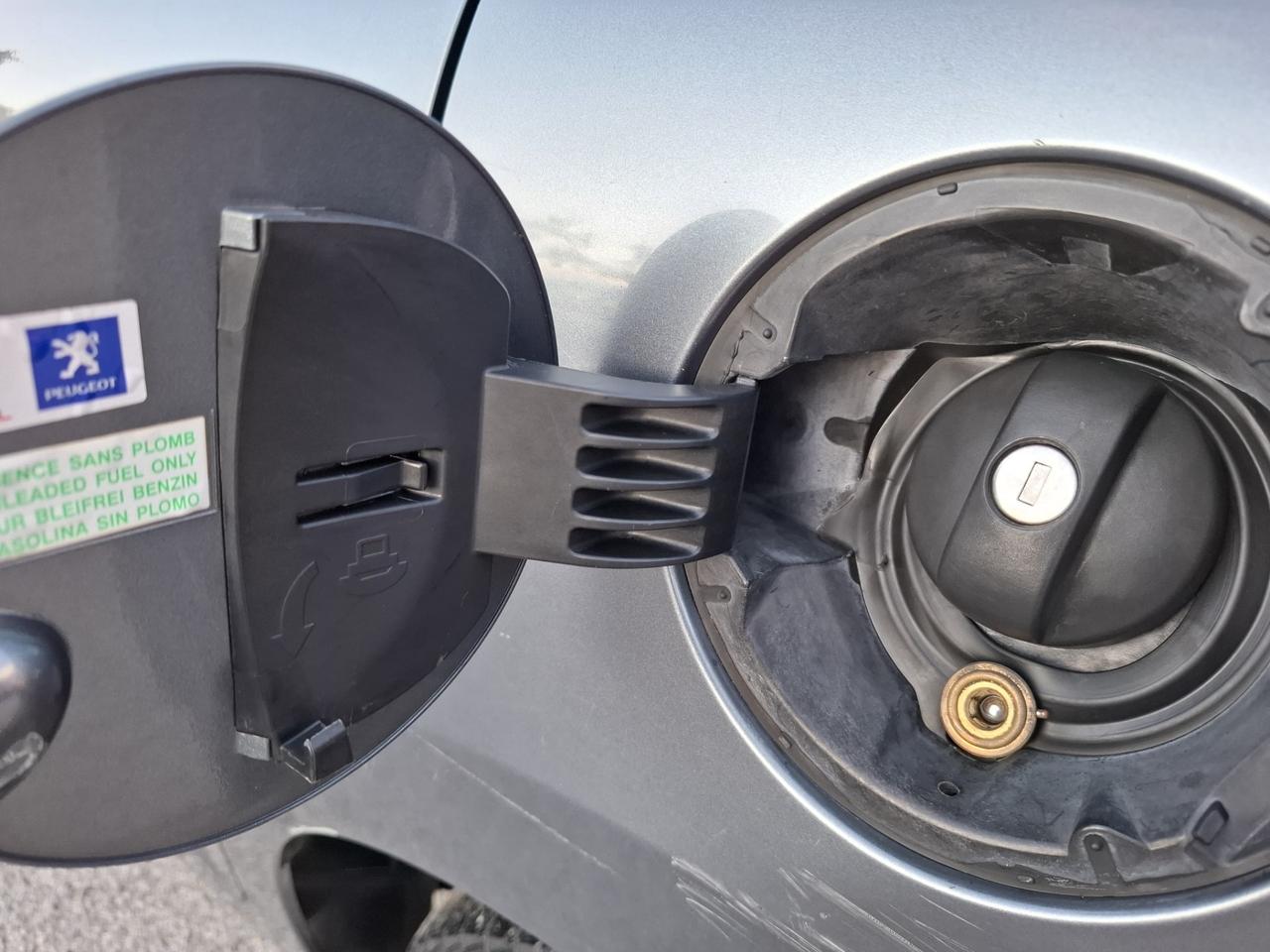 Peugeot 207 1.4 8V 75CV 5p. X Line ECO GPL