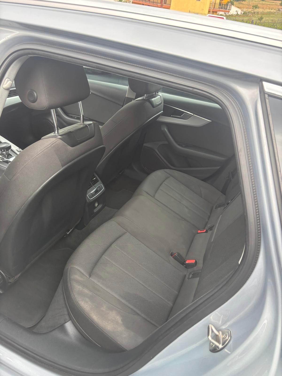 Audi A4 Avant 40 TFSI S tronic