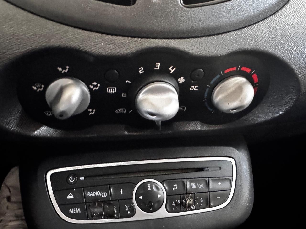 Renault Twingo 1.2 GPL Le Iene neopatentati