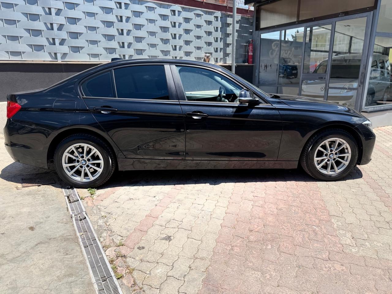 Bmw 318 d 143 CV Modern Cambio Autom 2015