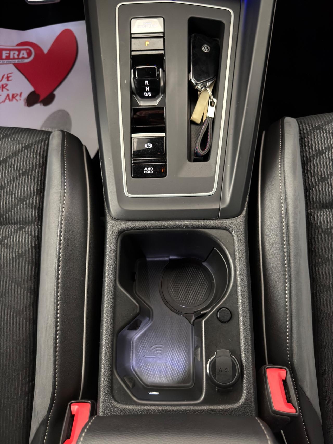 Volkswagen Golf 1.5 eTSI 150 CV EVO ACT DSG R-Line