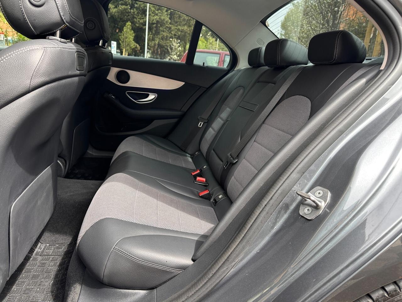 Mercedes C220 194cv Premium AMG Auto Led Matrix