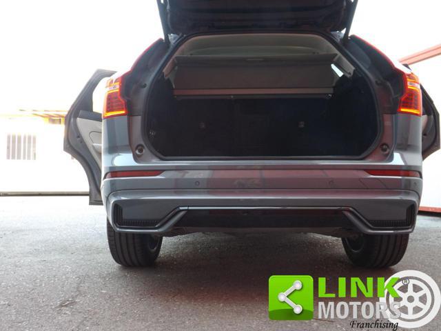 VOLVO XC60 B4 (d) AWD automatico Plus Dark ben tenuta