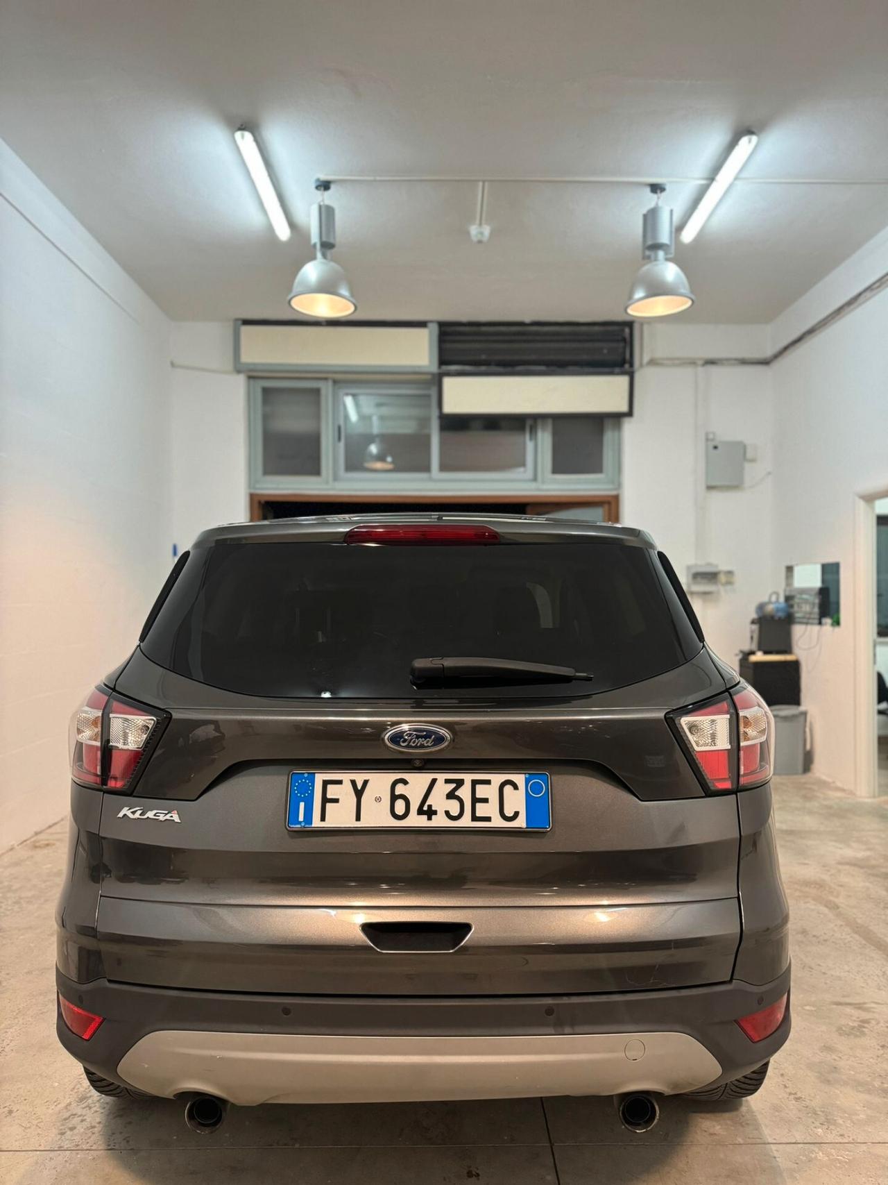 Ford Kuga 1.5 TDCI 120 CV S&S 2WD Powershift Edition