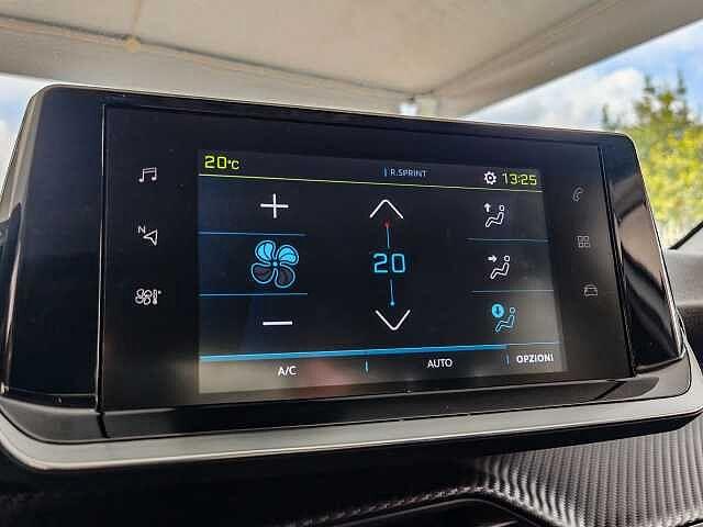 Peugeot 208 motore elettrico 136 CV 5 porte Allure Pack