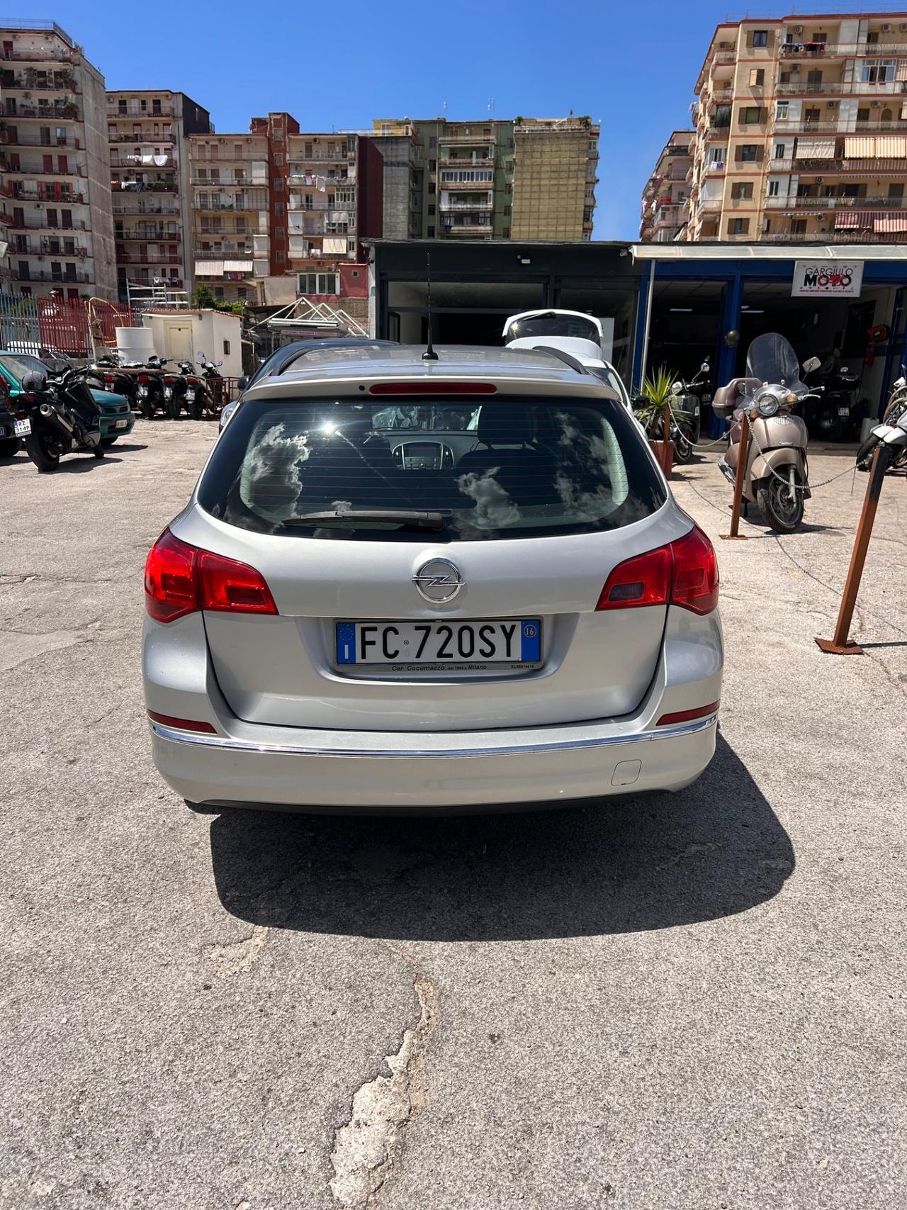 Opel Astra 1.4 Turbo 140CV Sports Tourer GPL Tech Cosmo