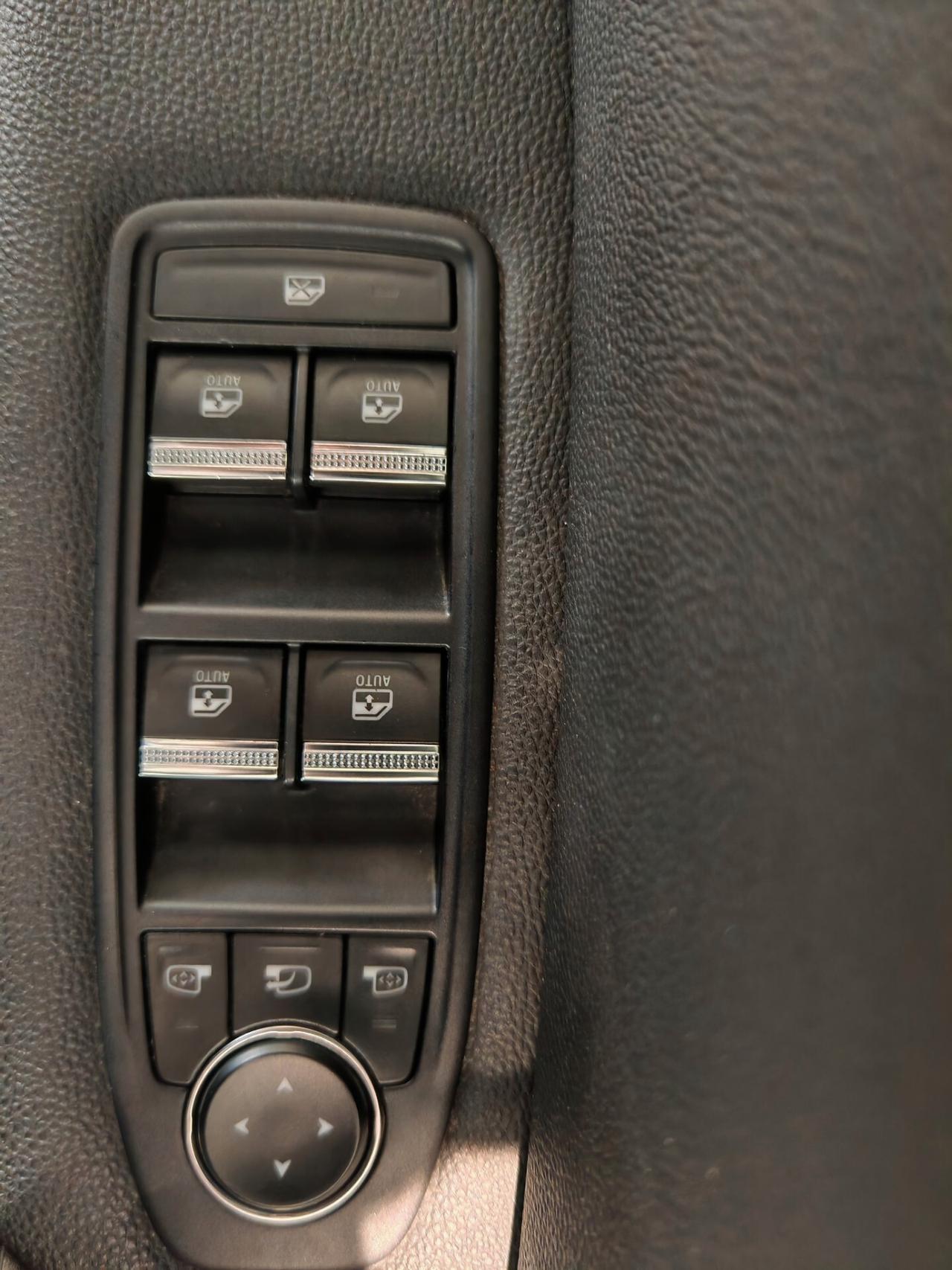 Renault Captur Full Hybrid E-Tech 145 CV Intens Plug in