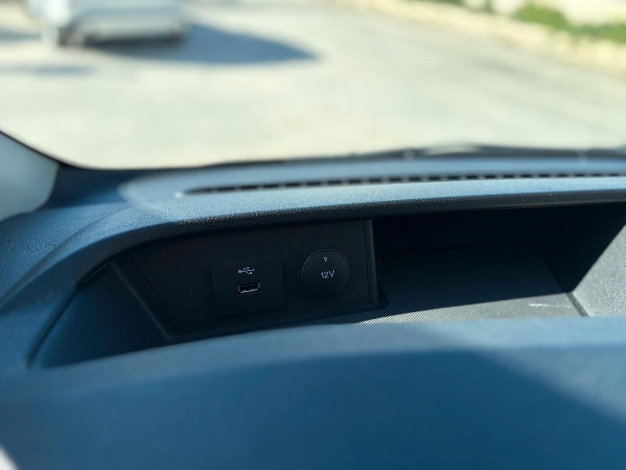 Ford Transit Custom 320 2.0 TDCi PL Combi Entry