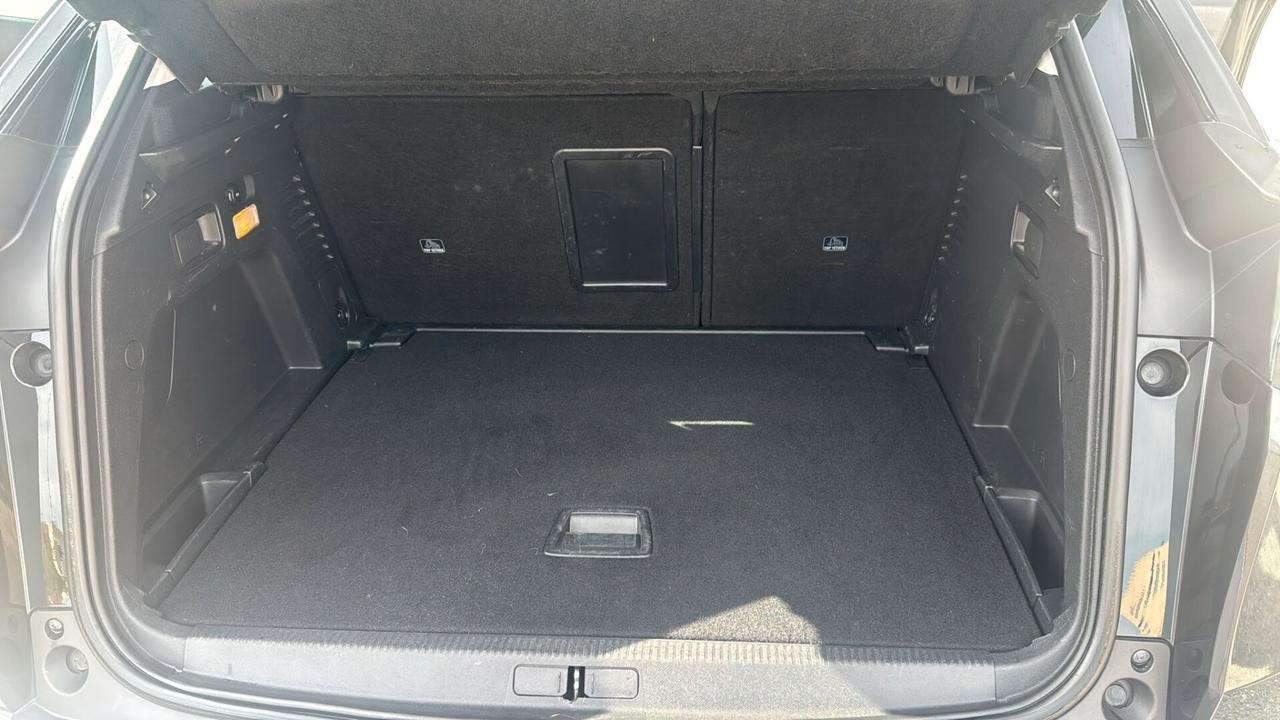 Peugeot 3008 BlueHDi 130 S&S EAT8 Allure