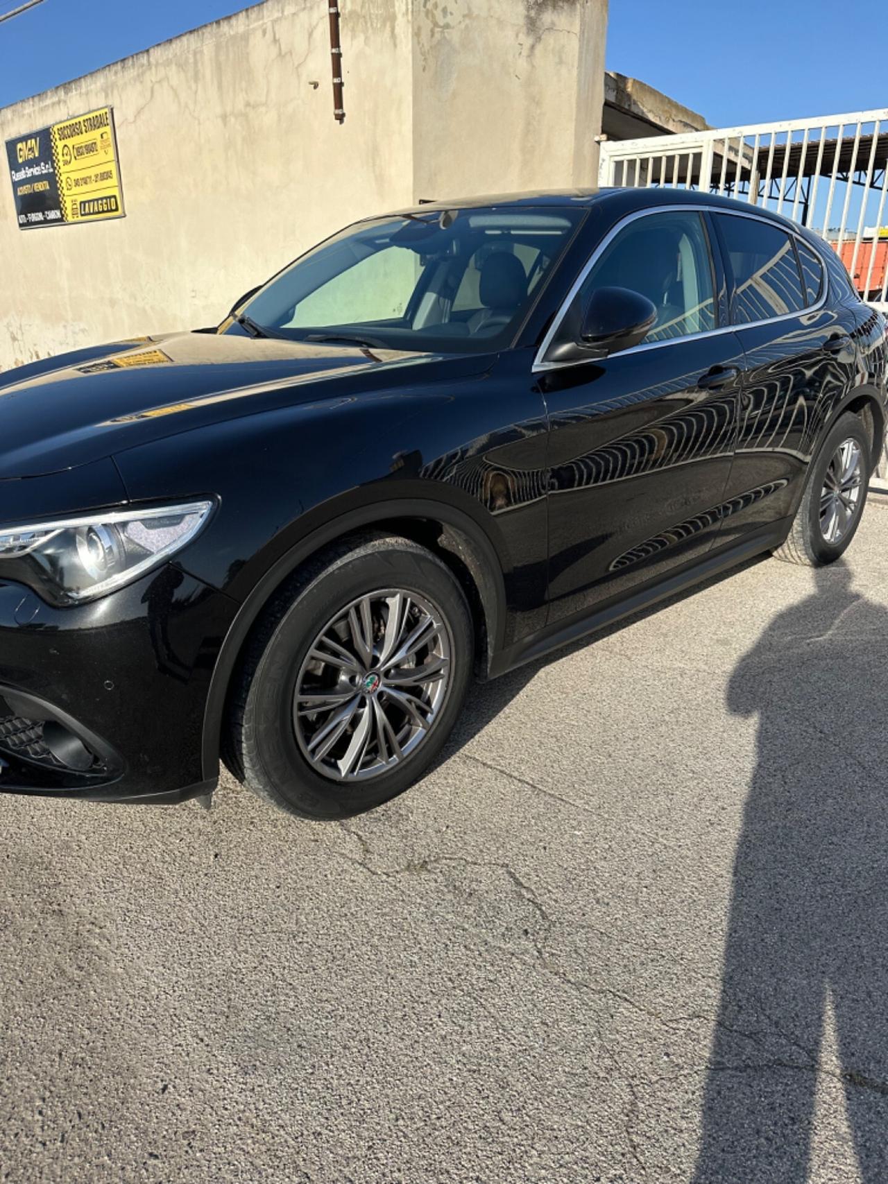 Alfa Romeo Stelvio 2.2 Turbodiesel 180 CV AT8 RWD Executive