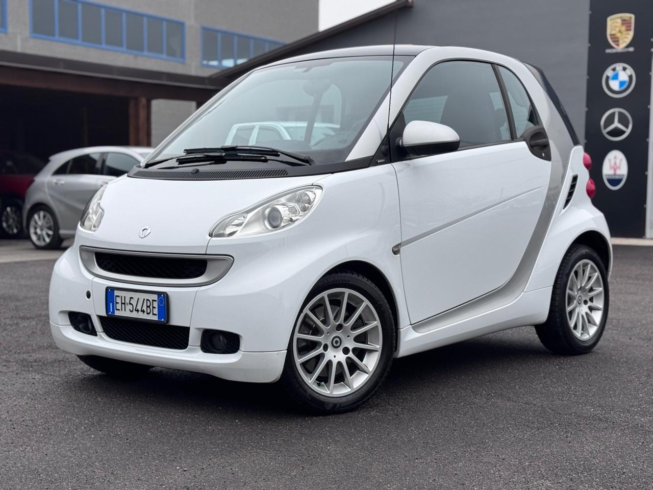 Smart ForTwo 1000 52 kW MHD passion tetto panoramico