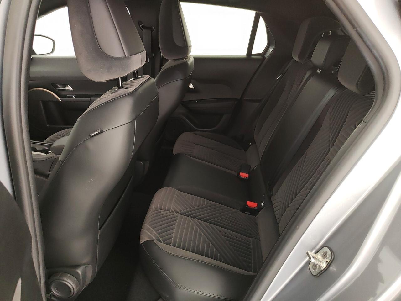 Lancia Ypsilon Hybrid e-DCT LX