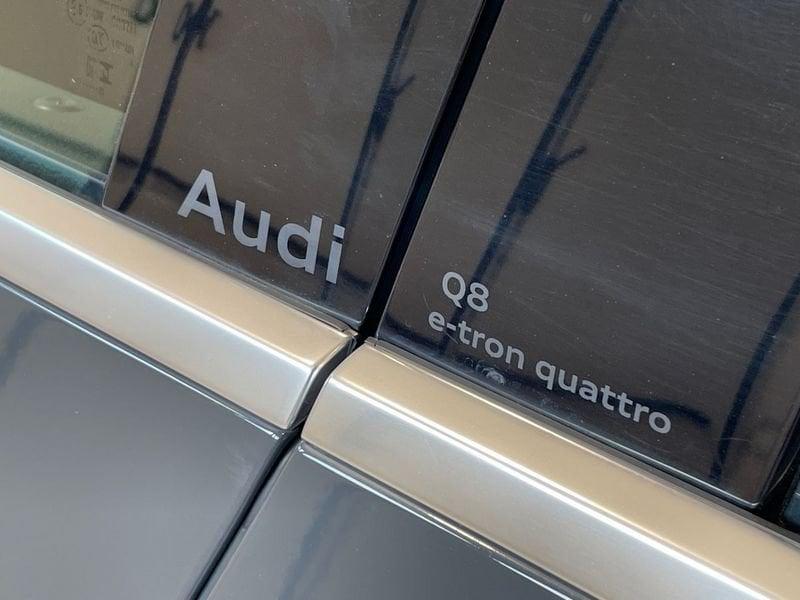 Audi Q8 e-tron Audi Q8 50 e-tron quattro