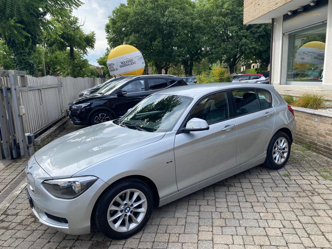 Bmw 118 118d 5p. Urban SOLI 49.000 KM !!