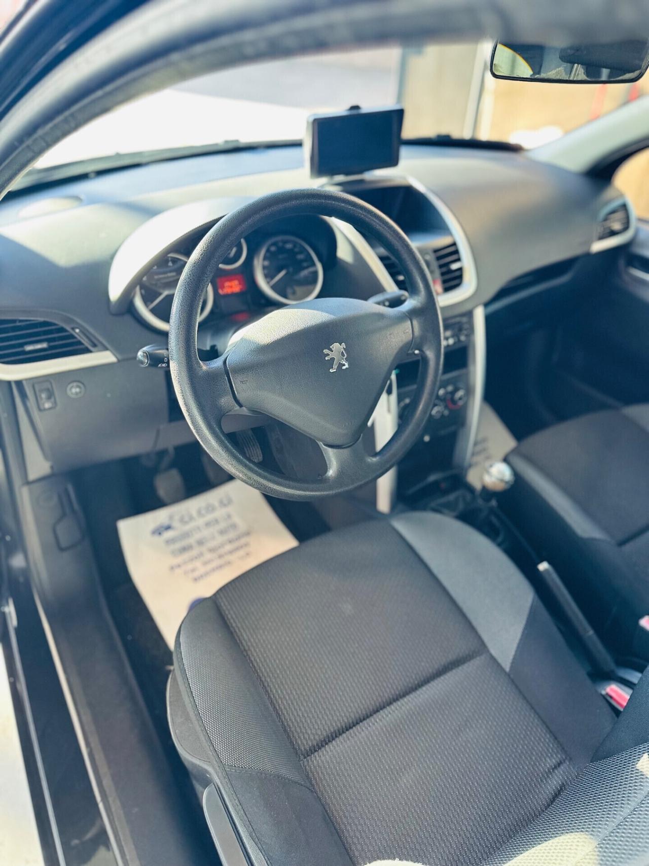 Peugeot 207 Plus 1.4 8V 75CV 5p. ECO GPL