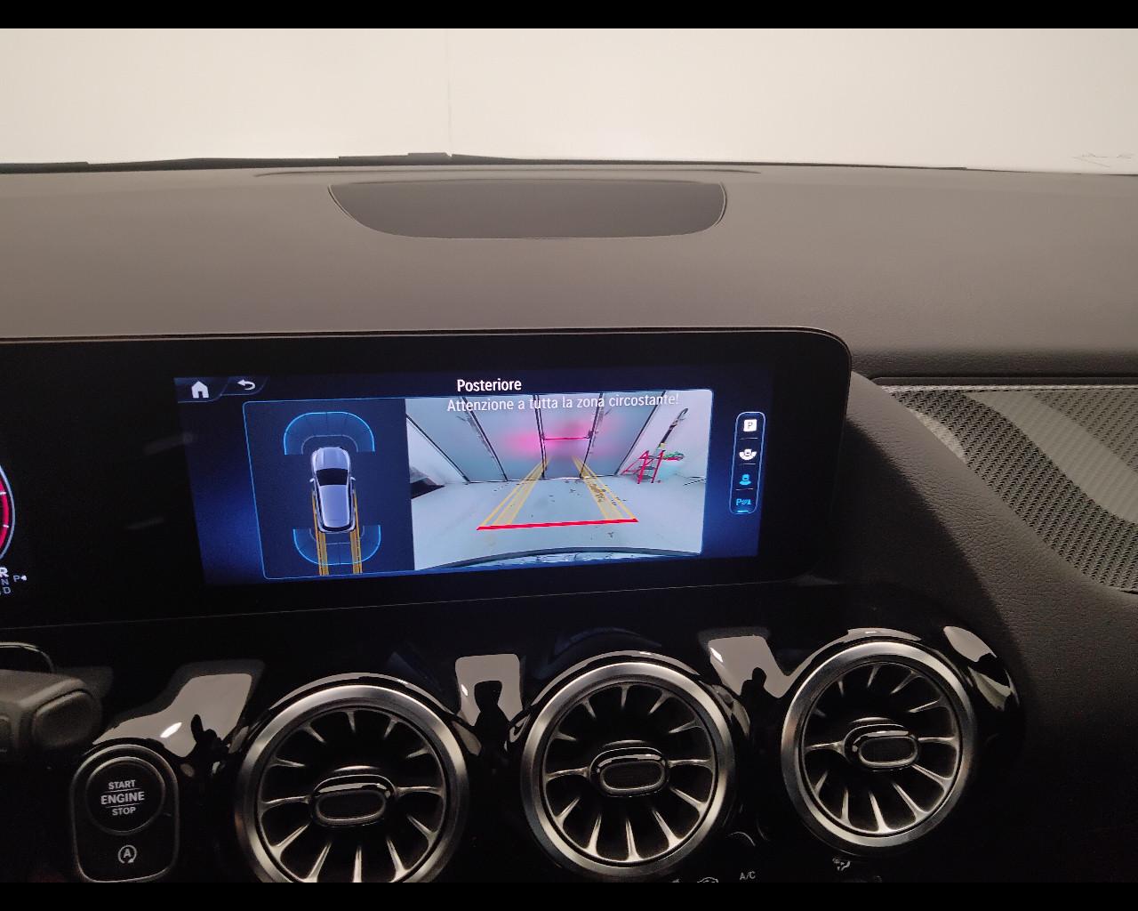 Mercedes-Benz GLA-H247 2023 - GLA 180 d AMG Line Advanced Plus auto
