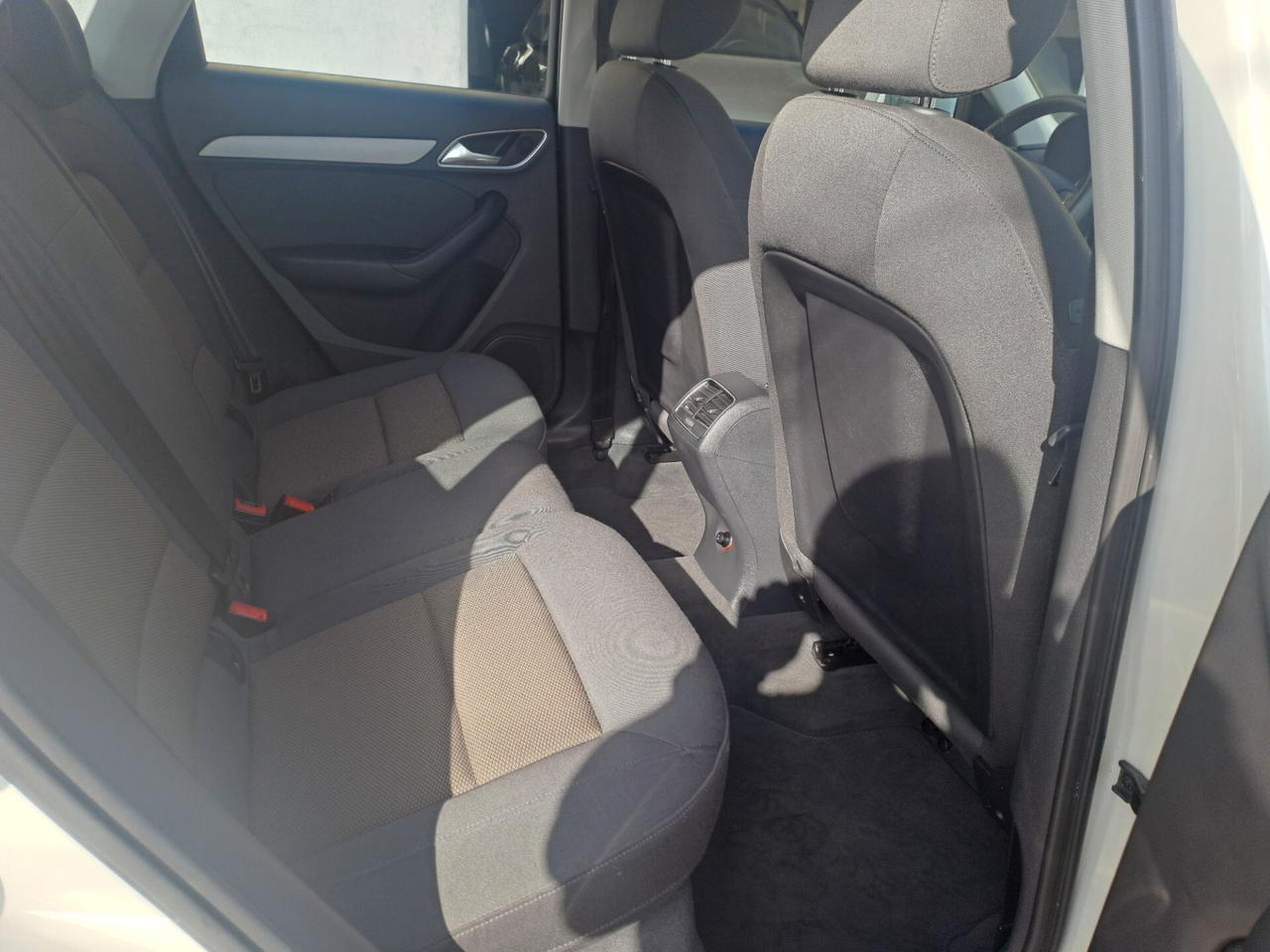 AUDI Q3 2.0 TDI 140CV - CAMBIO MANUALE